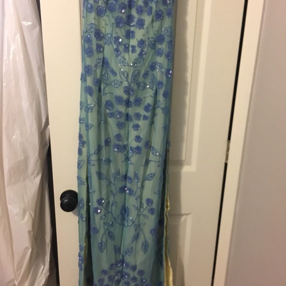 Prom/formal dress - Picture 4 of 7